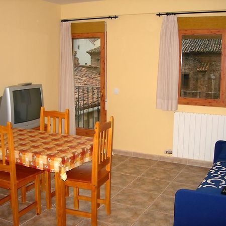 Apartamentos Turisticos Rosario Camarena de la Sierra Exteriör bild