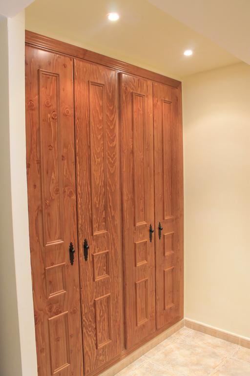 Apartamentos Turisticos Rosario Camarena de la Sierra Rum bild