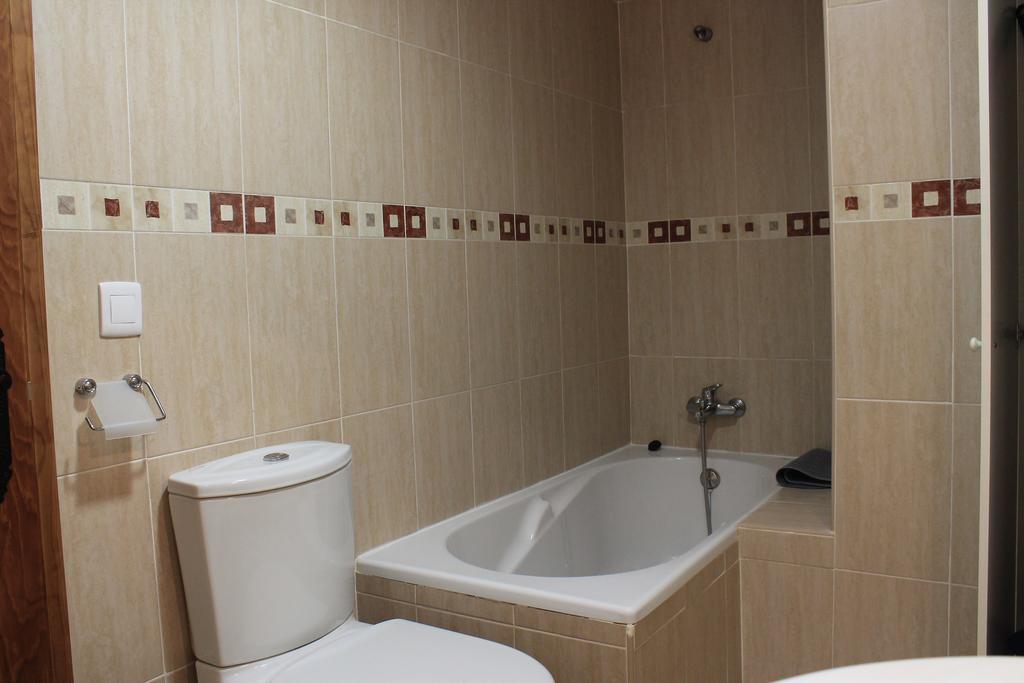 Apartamentos Turisticos Rosario Camarena de la Sierra Rum bild
